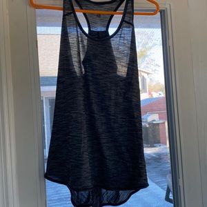 Lululemon flow tank